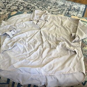 Suzy D cream Light Gray lagenlook shirt button back size s/m tunic